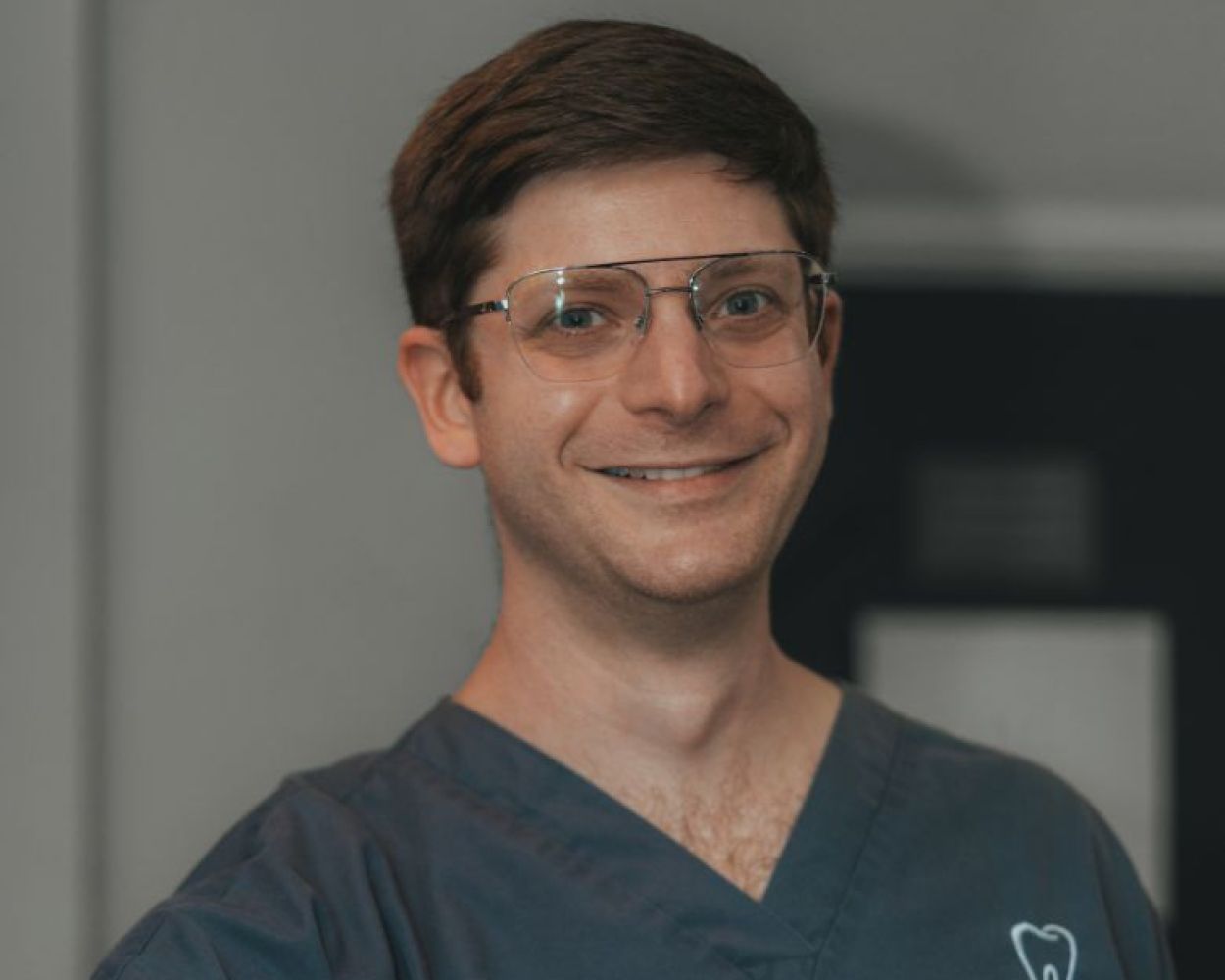 Dr Aaron Landau